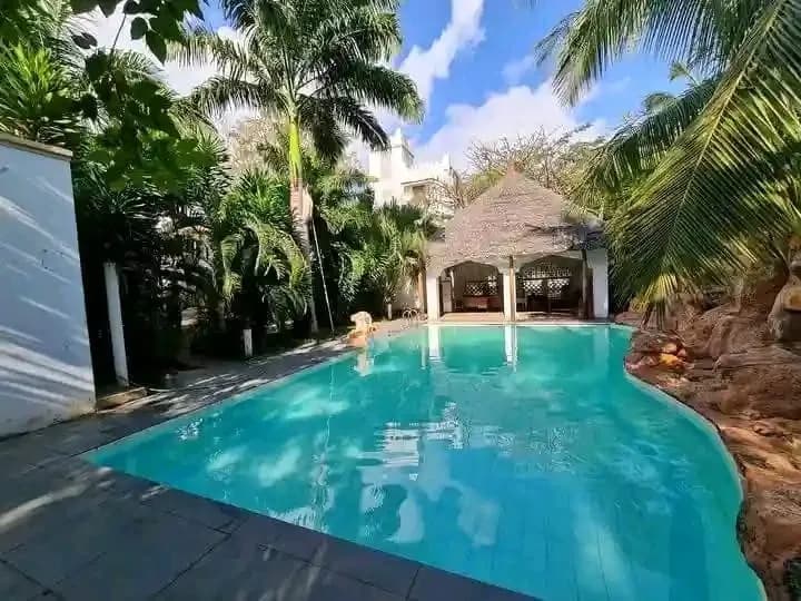 4 Bedroom Maisonette For Rent in Nyali, Mombasa