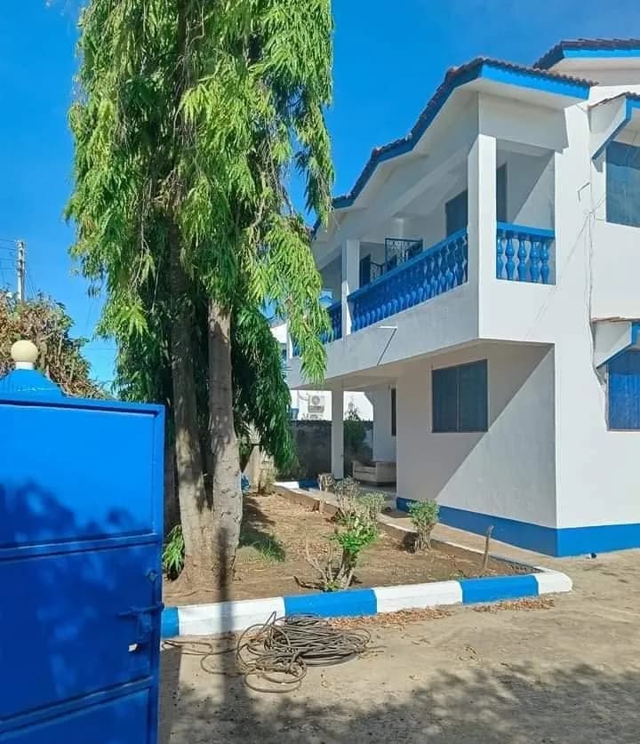 3 Bedroom Maste Ensuite Maisonette For Rent in SHANZU_0