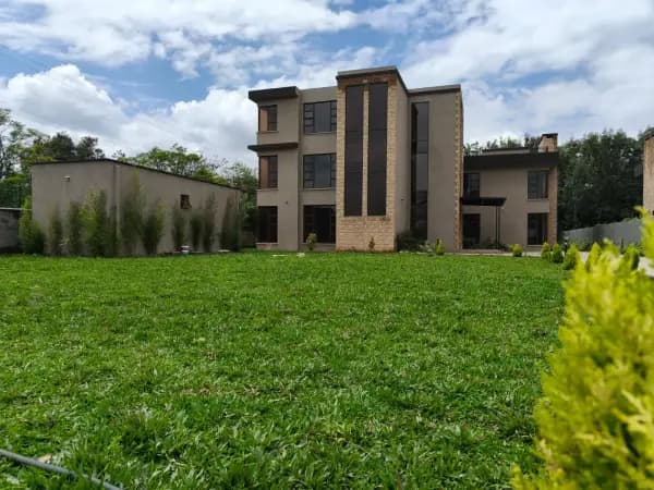 5 Bedroom Villa for sale in Langata
