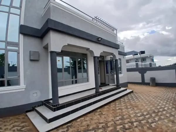 3 Bedroom House For Sale in Mugutha, Ruiru