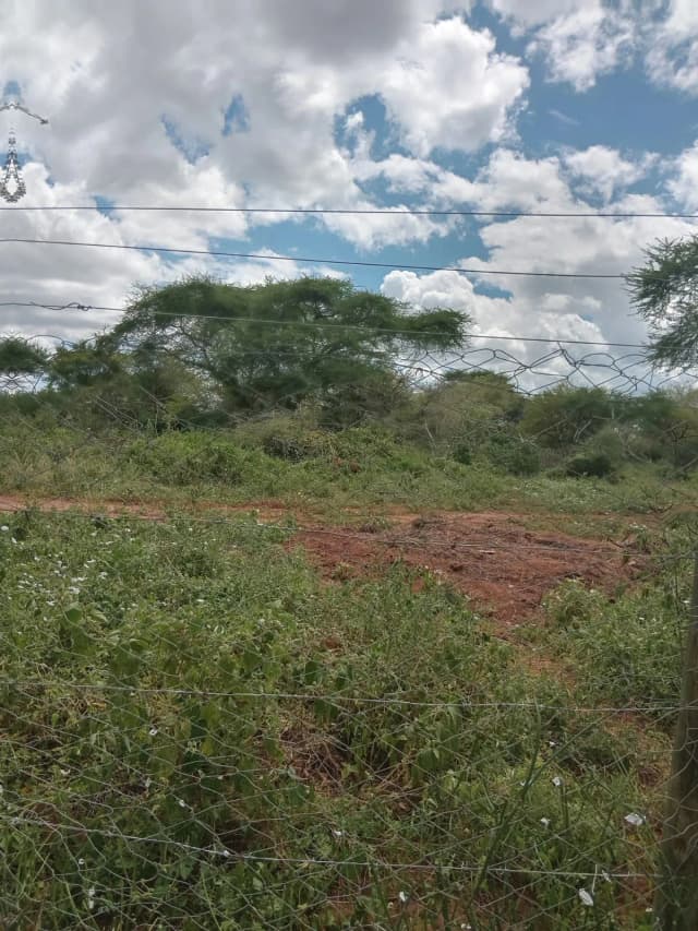 1100 Acres of Land For Sale in Makueni_1