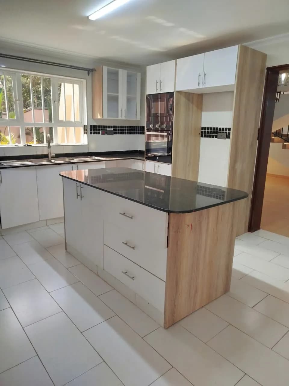 4 Bedroom Maisonette For Rent in Mushroom Estate, Kiambu_3