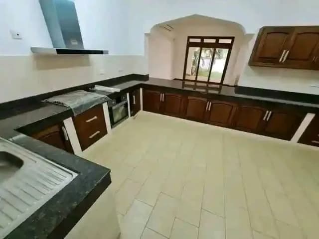 4 Bedroom Maisonette For Rent in Nyali, Mombasa_3