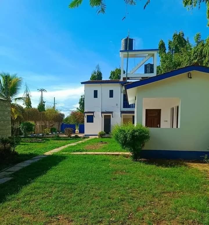 3 Bedroom Maste Ensuite Maisonette For Rent in SHANZU_2