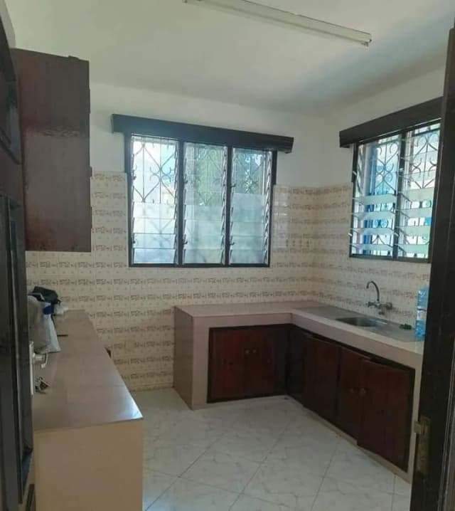 3 Bedroom Maste Ensuite Maisonette For Rent in SHANZU_4