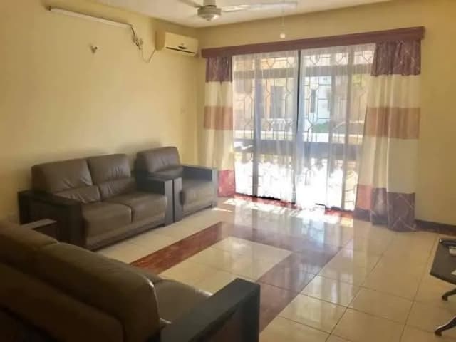 FULLY FURNISHED 3 BEDROOM MASTER ENSUITE APARTMENT FR RENT IN KIZINGO,MOMBASA_2