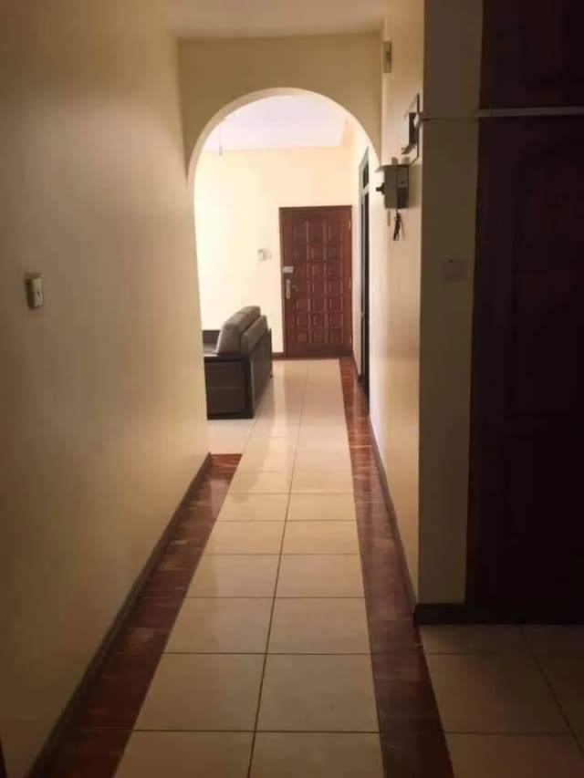 FULLY FURNISHED 3 BEDROOM MASTER ENSUITE APARTMENT FR RENT IN KIZINGO,MOMBASA_3