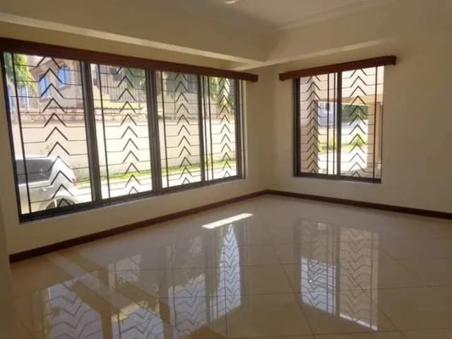 Modern and Spacious 4 Bedroom Maisonette For Rent in Nyali_2