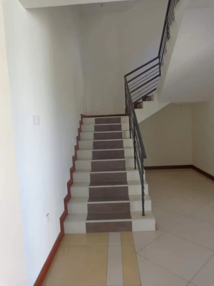 Modern and Spacious 4 Bedroom Maisonette For Rent in Nyali_5
