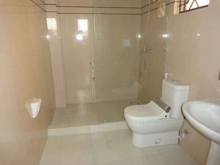 Modern and Spacious 4 Bedroom Maisonette For Rent in Nyali_10