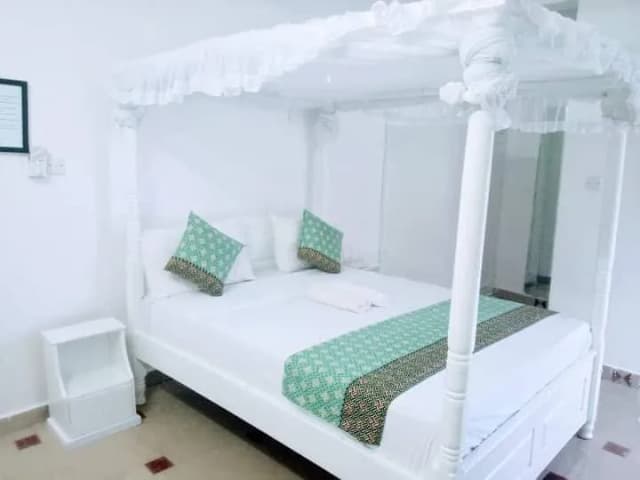 FULLY FURNISHED STUDIOS  AIRBNB/ SHORT RENTALS APARTMENTS IN NYALI,MOMBASA_8