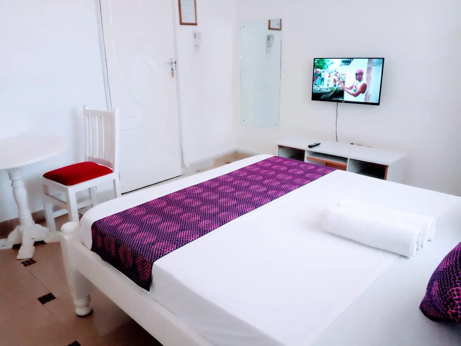 FULLY FURNISHED STUDIOS  AIRBNB/ SHORT RENTALS APARTMENTS IN NYALI,MOMBASA_10