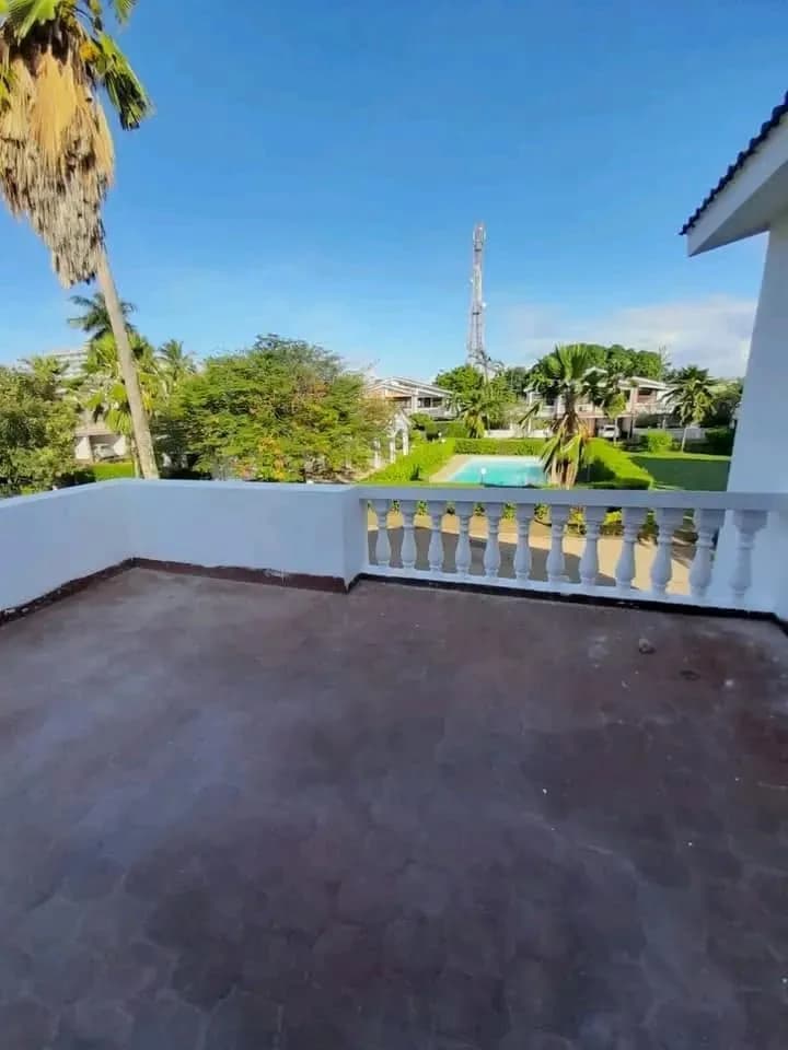 4 Bedroom Maisonette For Rent in Nyali_4