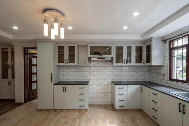 5 Bedroom Mansion For Rent in Runda, Nairobi_7