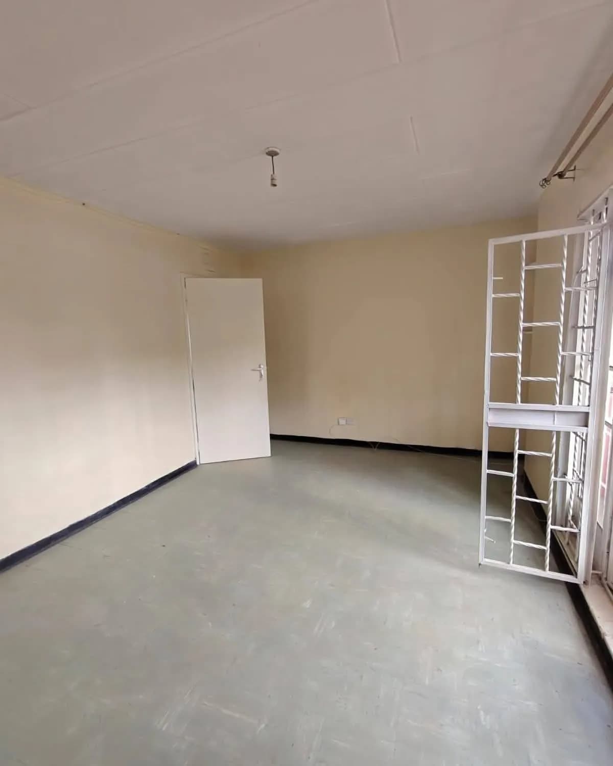 2 Bedroom Apartment/Flat For Sale in Makadara_2