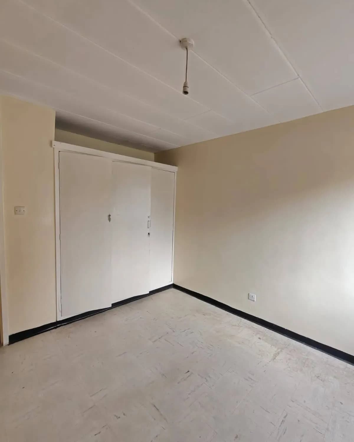 2 Bedroom Apartment/Flat For Sale in Makadara_8