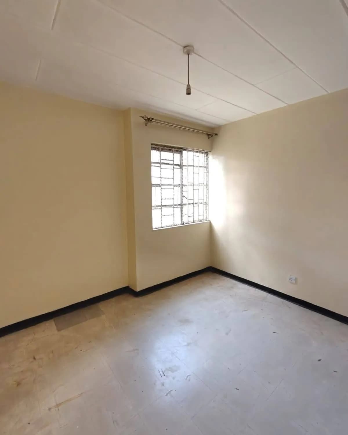 2 Bedroom Apartment/Flat For Sale in Makadara_11