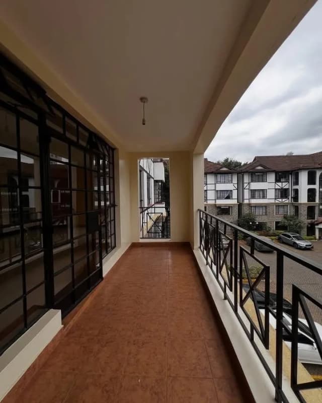 3 Bedroom Apartment/Flat For Rent in LAVINGTON_3