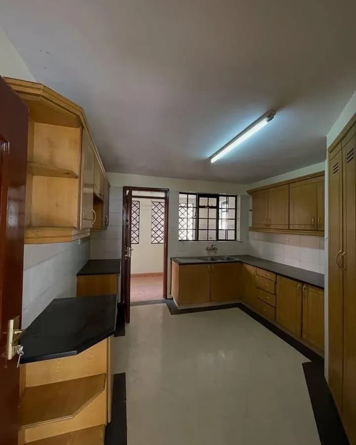 3 Bedroom Apartment/Flat For Rent in LAVINGTON_6