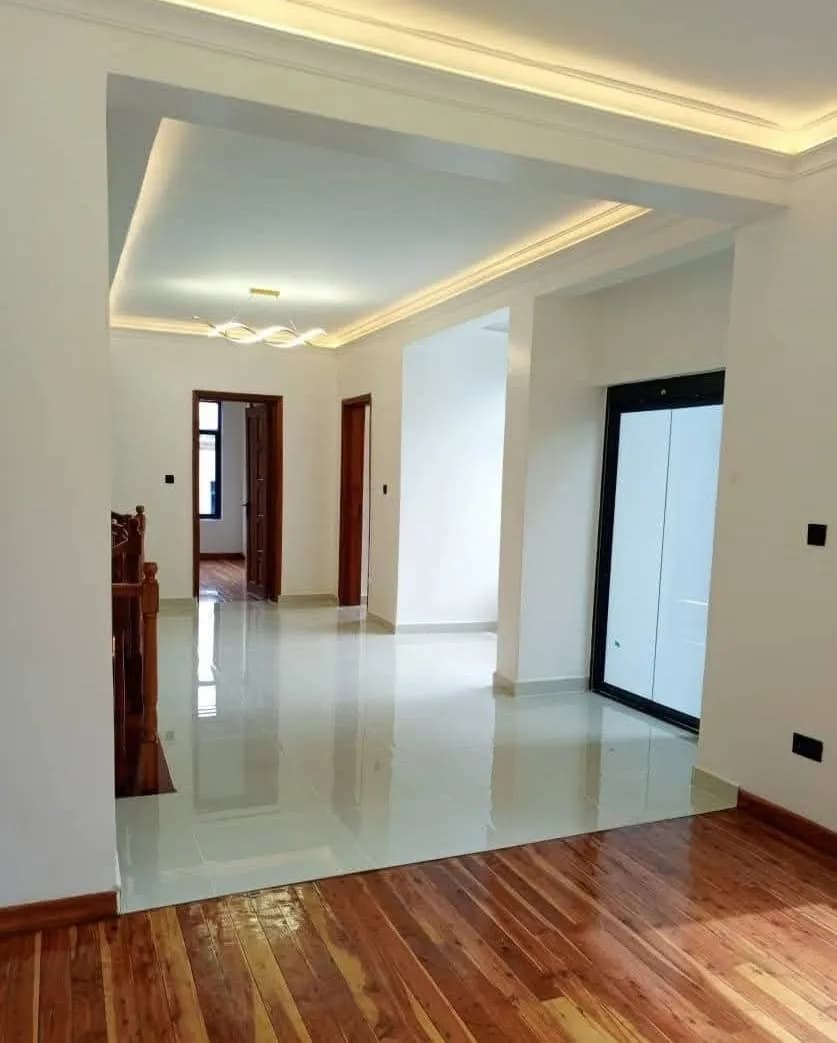 6 Bedroom Townhouse For Sale in Karen_2