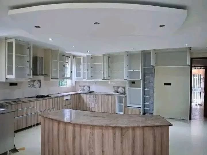 4 Bedroom Mansion For Rent in Karen_4