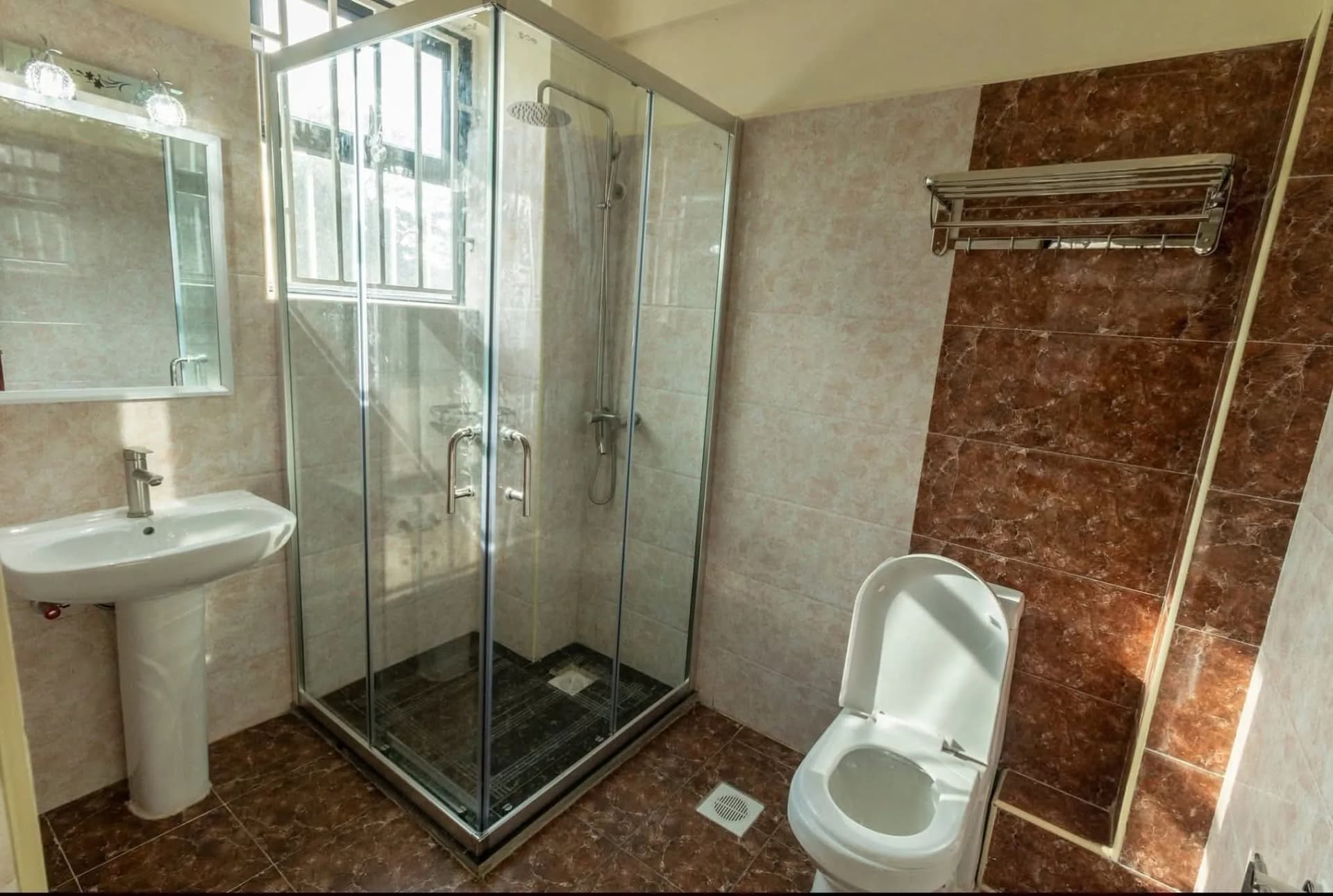 3 Bedroom Apartment/Flat For Rent in LAVINGTON_6