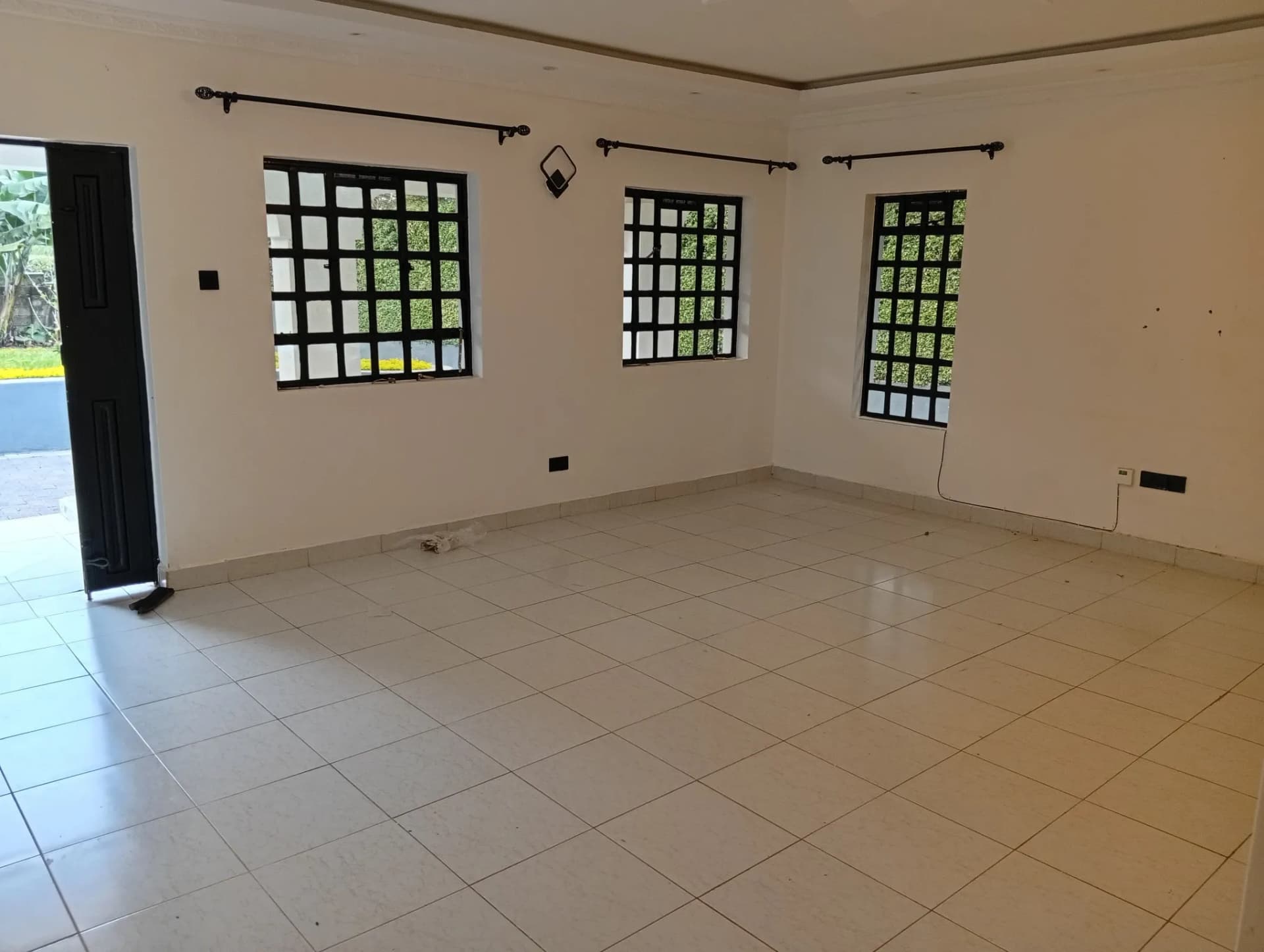 3 Bedroom Bungalow For Rent in Kerarapon_4