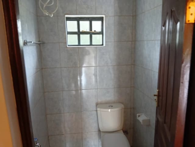 3 Bedroom Bungalow For Rent in Kerarapon_6