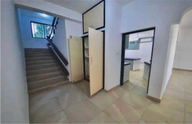 5 Bedroom Villa For Sale in Nyali, Mombasa_4