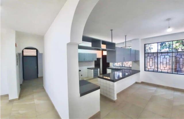 5 Bedroom Villa For Sale in Nyali, Mombasa_10