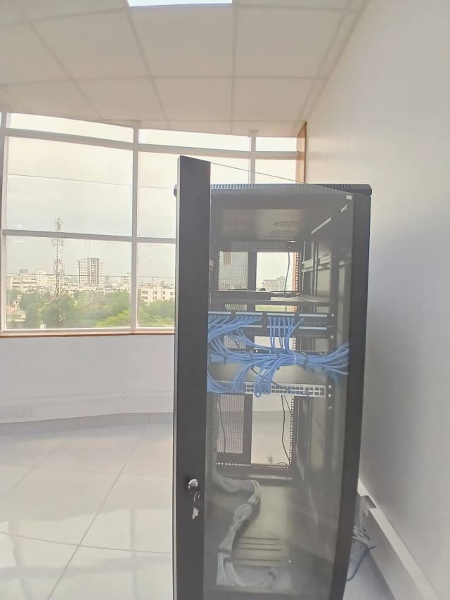 Fully Furnished Office Space For Rent in Links Road Area, Nyali_3