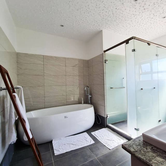 5 Bedroom Villa For Sale in Diani Beach, Ukunda_3