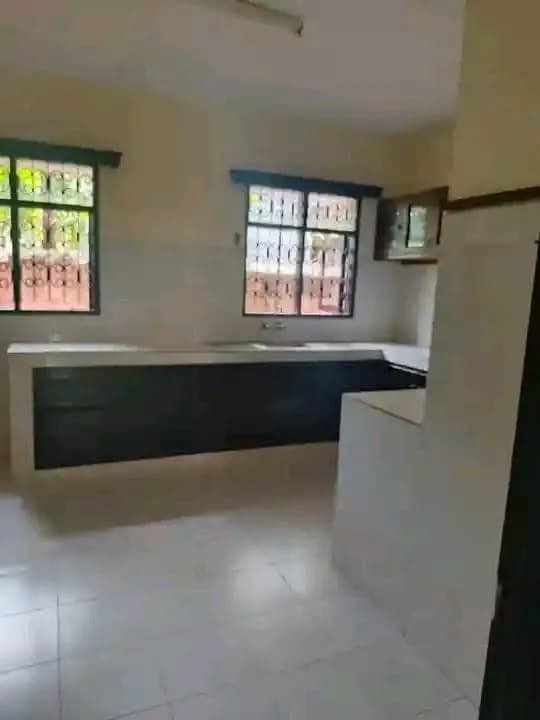 4 Bedroom Maisonette For Rent in Nyali, Mombasa_6