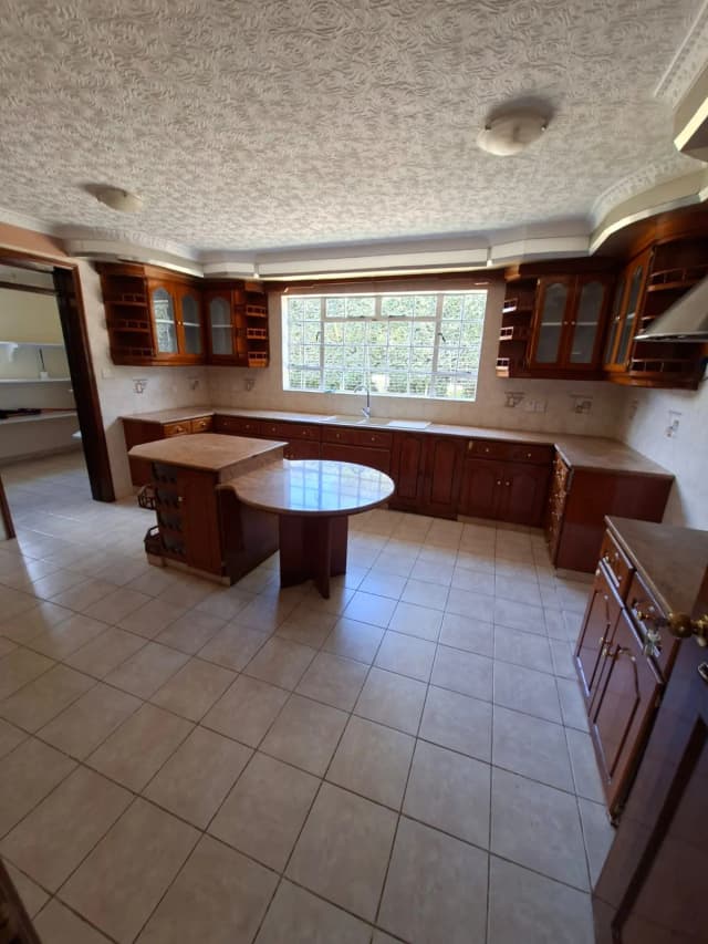 5 Bedroom Maisonette For Rent in Runda, Westlands_2