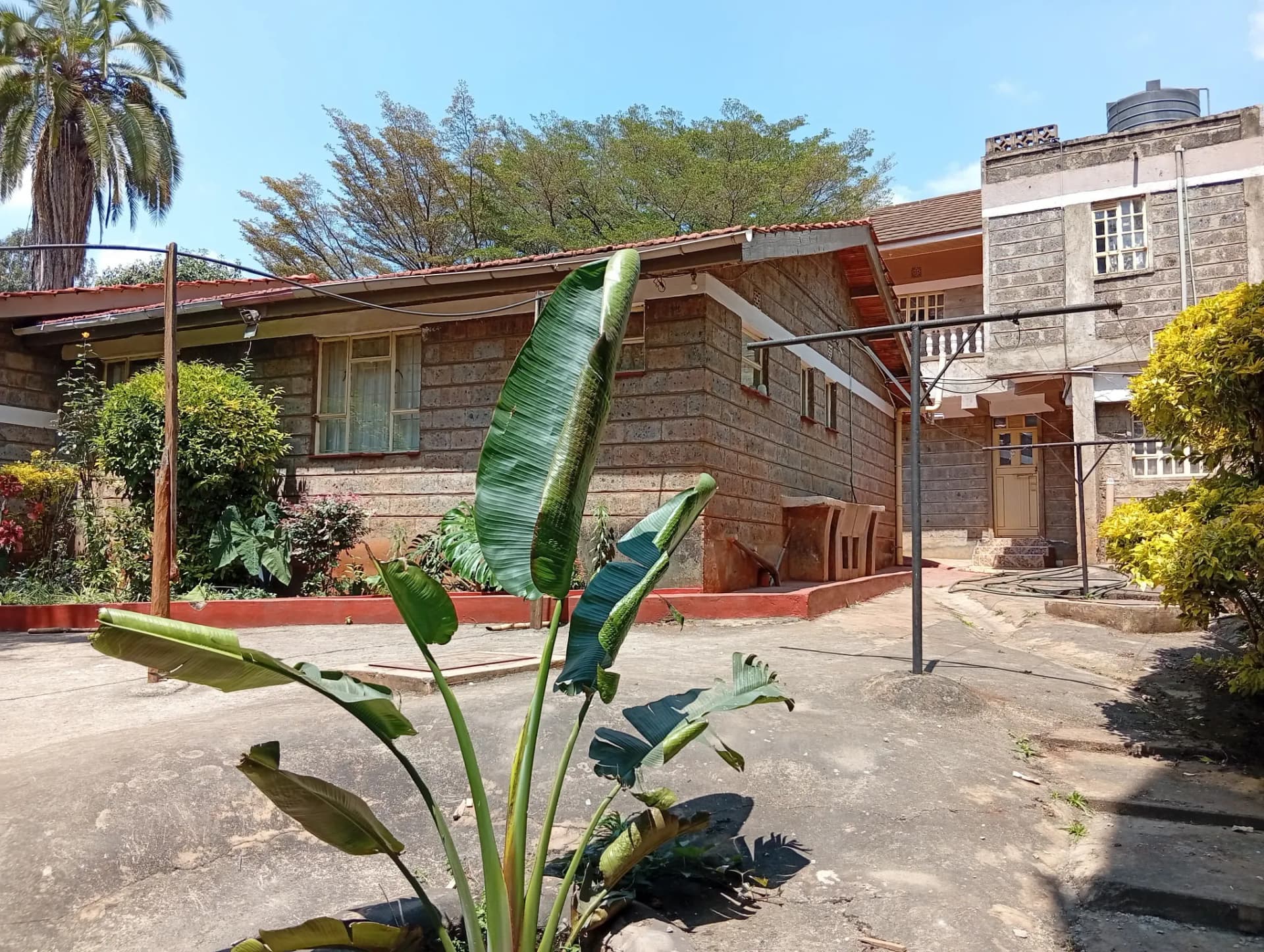 Elegant 4-Bedroom Maisonette + Self-Contained SQ To Let – Karen_1