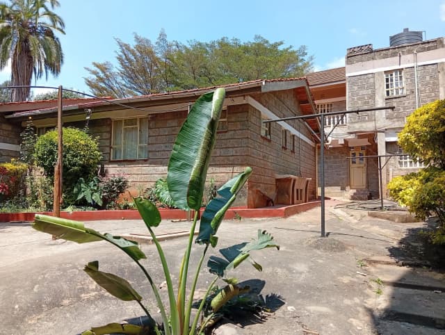 Elegant 4-Bedroom Maisonette + Self-Contained SQ To Let – Karen_1