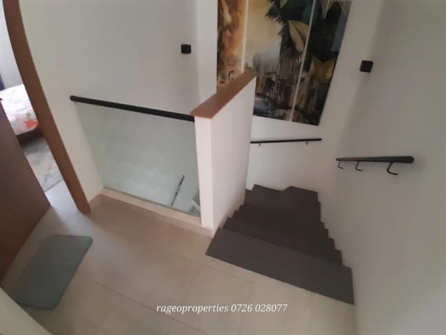 SPACIOUS 4-BEDROOM MAISONETTE + SQ TO LET – GATAKA RD_10