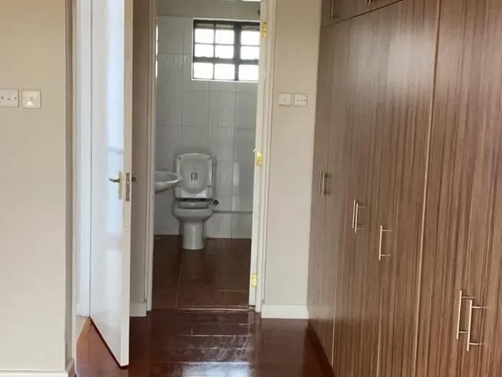 4 Bedroom Maisonette For Rent in Langata_10