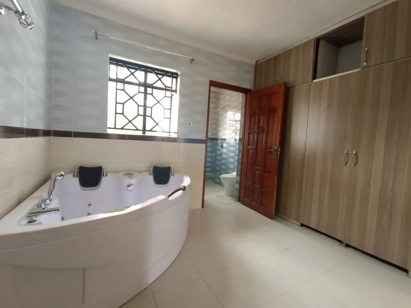 4 Bedroom Maisonette For Rent in Karen_6