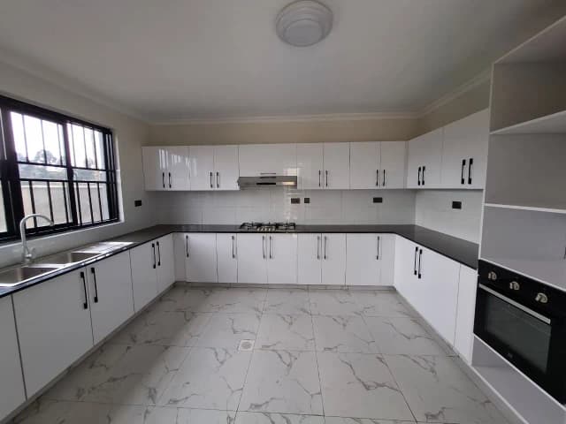 5 Bedroom Maisonette For Rent in Kikuyu_3