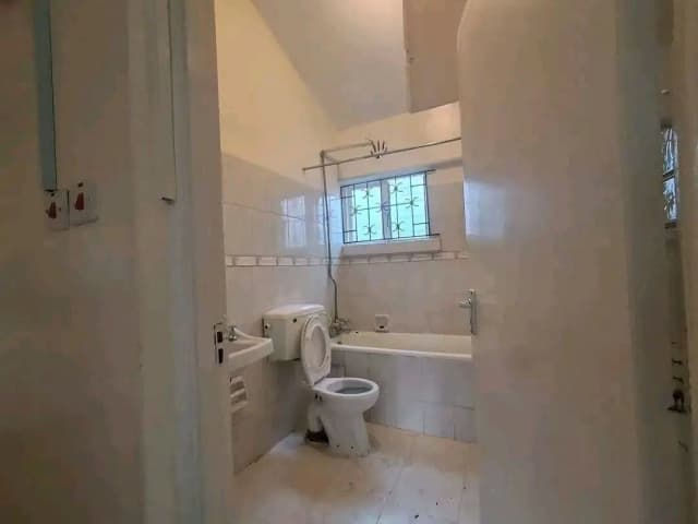 3 Bedroom Bungalow For Rent in Langata_7