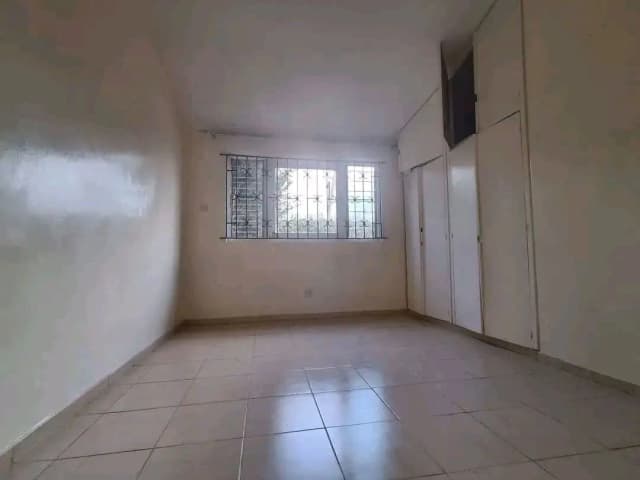 3 Bedroom Bungalow For Rent in Langata_9