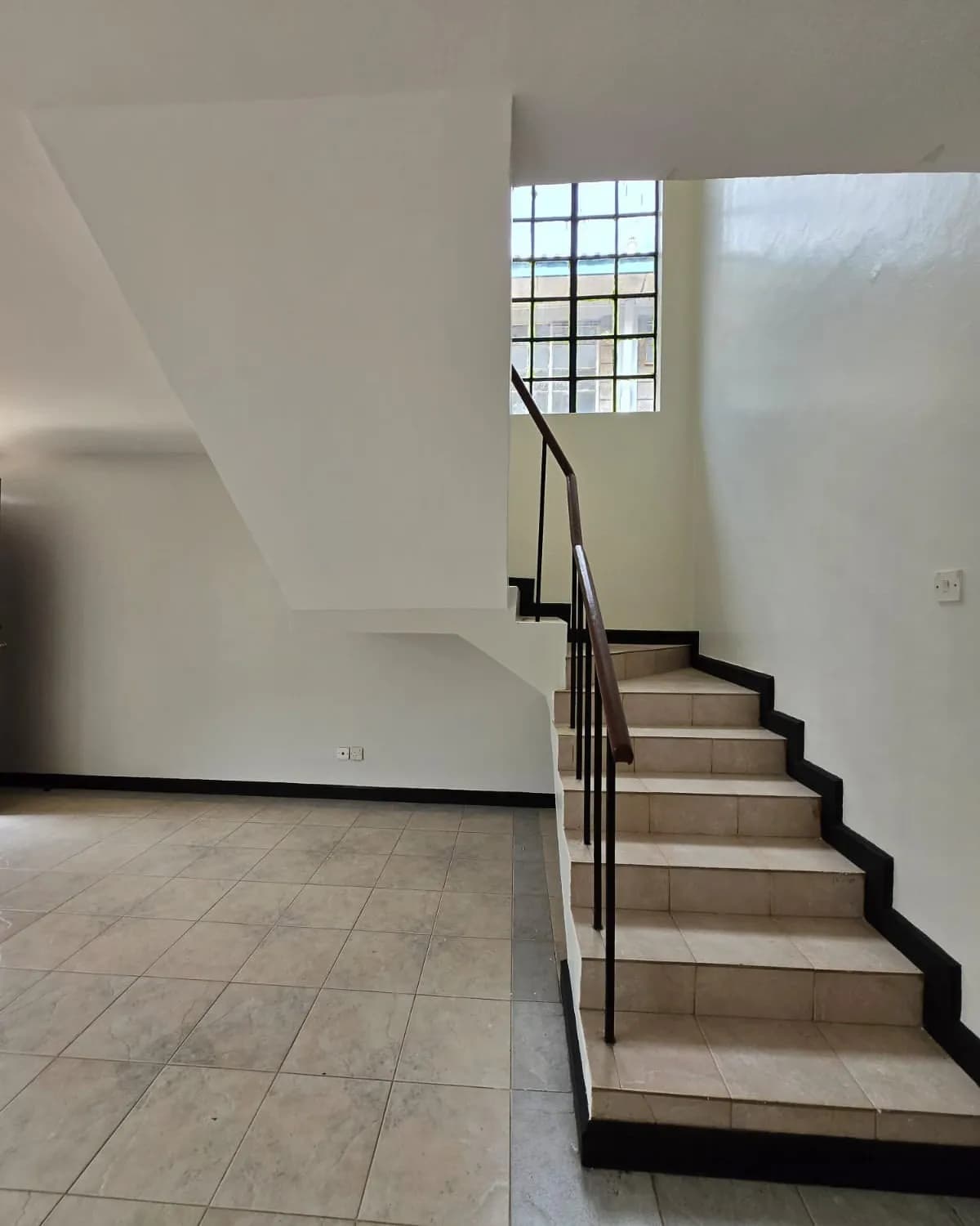 4 Bedroom Maisonette For Rent in South C_2