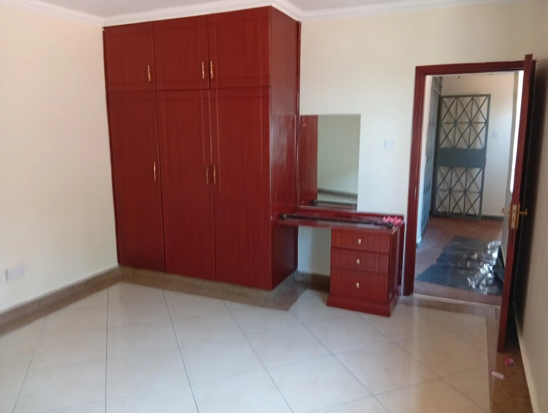 4 Bedroom Maisonette For Rent in Langata_9